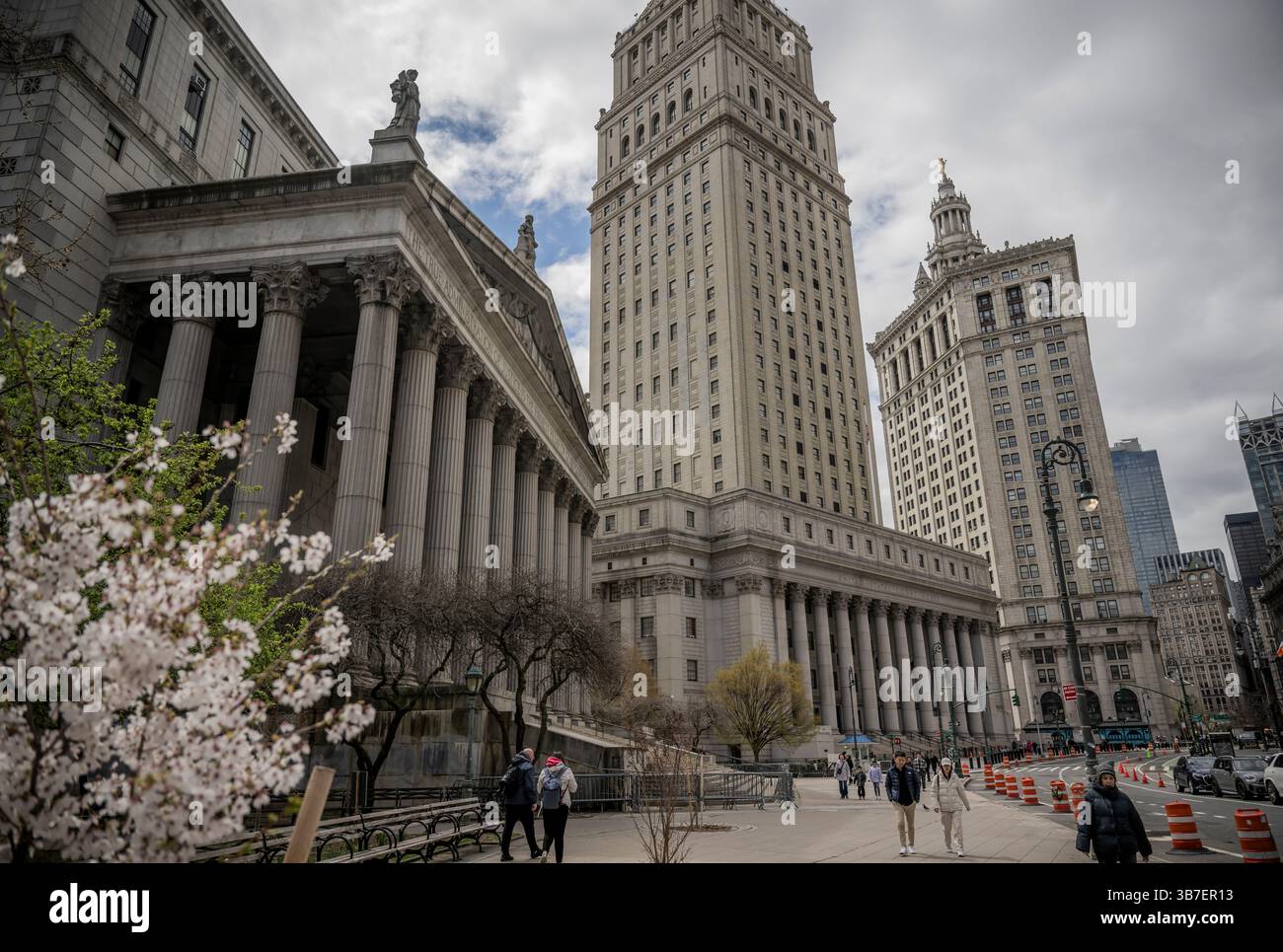 Vista generale dell'edificio della Corte Suprema dello Stato di New York nel quartiere Civic Center di Manhattan Foto Stock
