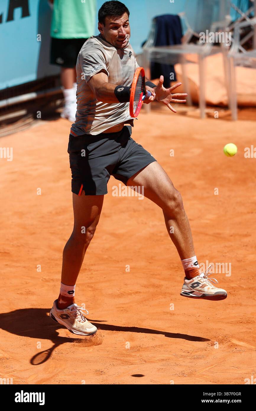 22 aprile 2024, Madrid, Madrid, SPAGNA: Bernabe Zatapa di Spagna in azione contro Ugo Carabelli dell'Argentina durante il mutua Madrid Open 2024, ATP Masters 1000 e WTA 1000, torneo celebrato a Caja Magica il 22 aprile 2024 a Madrid, Spagna. (Immagine di credito: © Irina R. Hipolito/AFP7 via ZUMA Press Wire) Foto Stock