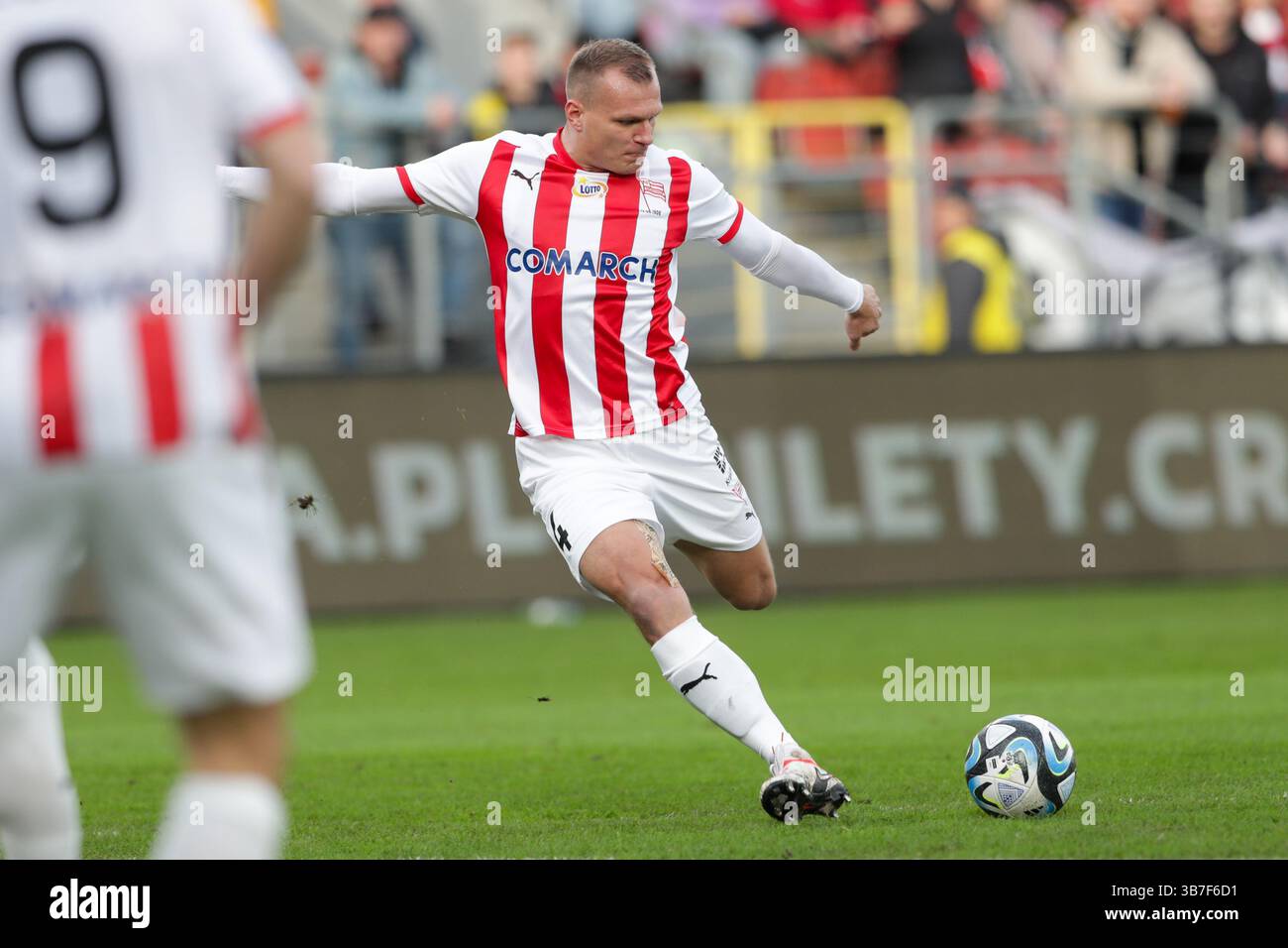 10 febbraio 2024, KrakÃ³W, Polonia: Pawel Jaroszynski di Cracovia visto in azione durante la partita di calcio polacca PKO Ekstraklasa League 2023/2024 tra Cracovia Cracovia e Radomiak Radom allo stadio Cracovia. Punteggio finale; Cracovia Krakow 6:0 Radomiak Radom. (Immagine di credito: © Grzegorz Wajda/SOPA Images via ZUMA Press Wire) Foto Stock