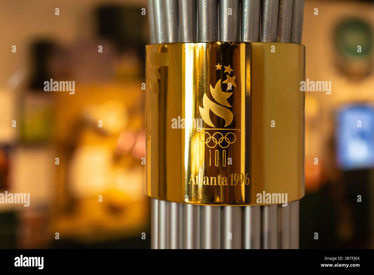 Dettaglio della torcia per i Giochi Olimpici del Centenario del 1996 ad Atlanta, Georgia, in mostra all'Atlanta History Center di Buckhead. (USA) Foto Stock