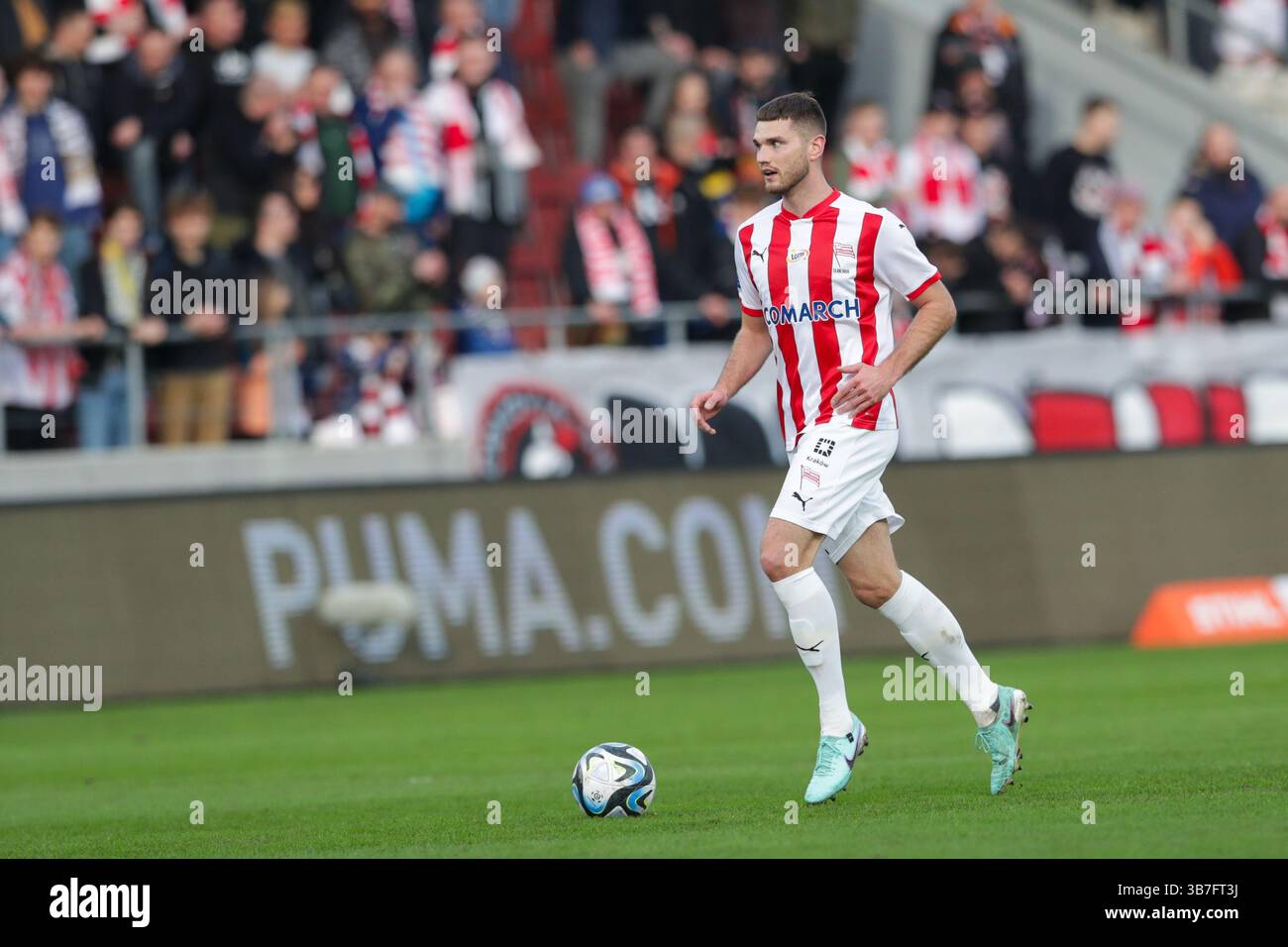 10 febbraio 2024, KrakÃ³W, Polonia: Arttu Hokskonen di Cracovia visto in azione durante la partita di calcio polacca PKO Ekstraklasa League 2023/2024 tra Cracovia Cracovia e Radomiak Radom Cracovia Stadium. Punteggio finale; Cracovia Krakow 6:0 Radomiak Radom. (Immagine di credito: © Grzegorz Wajda/SOPA Images via ZUMA Press Wire) Foto Stock