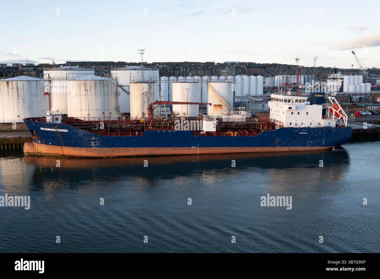 La petroliera James Fisher & Sons Oil Tanker Shannon Fisher è ormeggiata ad Albert Quay nel porto di Aberdeen nel nord della Scozia Foto Stock