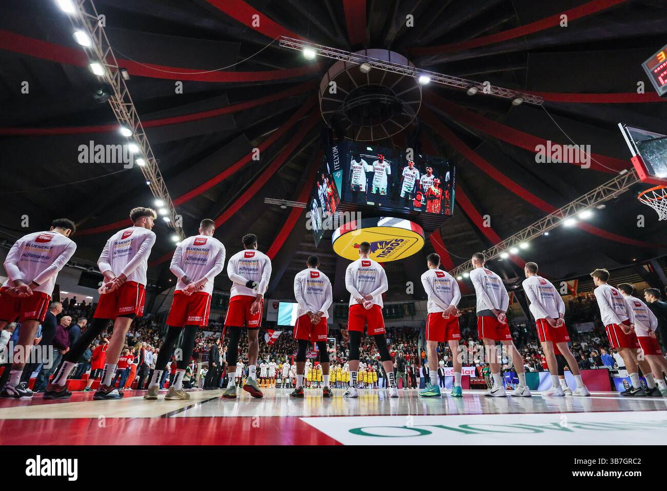 Pallacanestro Trieste giocatori visti durante LBA Lega Basket Una partita di regular season 2024/25 tra pallacanestro Varese Openjobmetis e pallacanestro Trieste all'Itelyum Arena. Punteggio finale: Pallacanestro Varese Openjobmetis 85 | 80 pallacanestro Trieste. Foto Stock