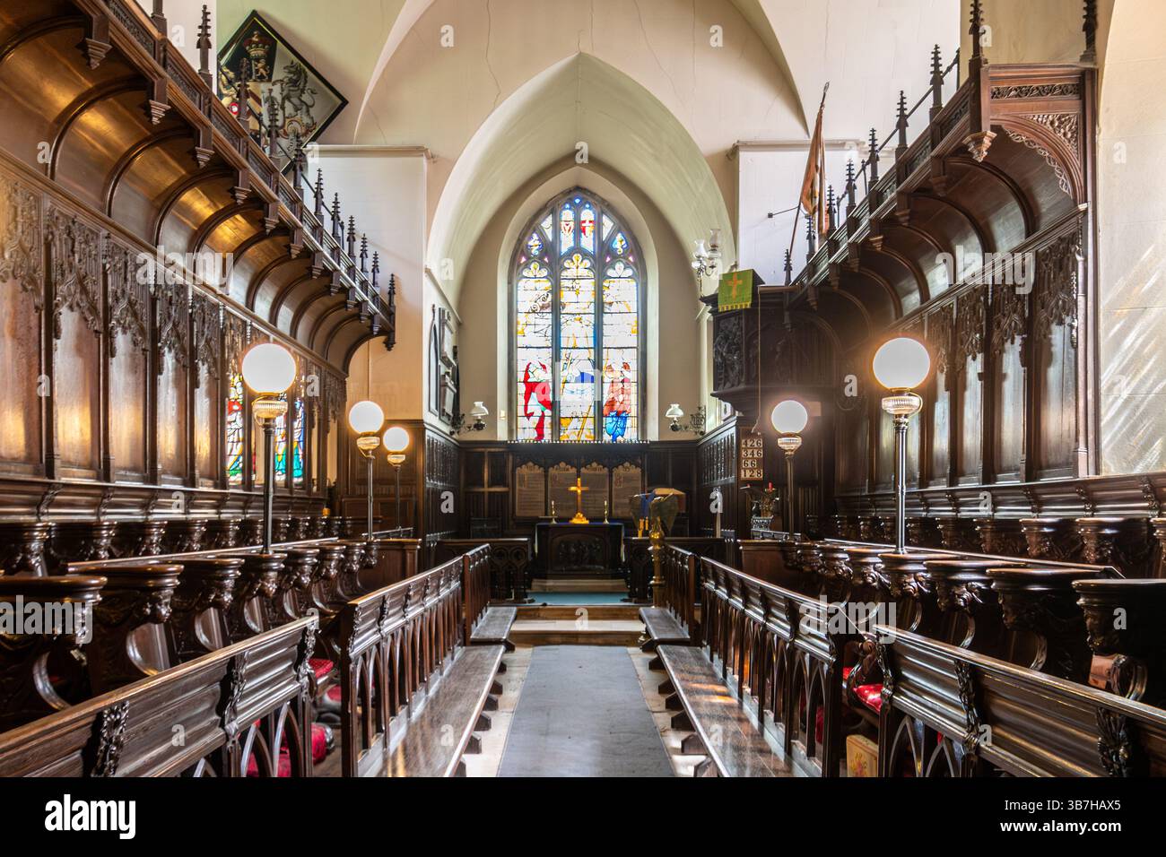 Interno della storica chiesa di Sant'Andrea, patrimonio dell'umanità di grado i, la cappella per la tenuta di Gatton Park, Surrey, Inghilterra, Regno Unito Foto Stock