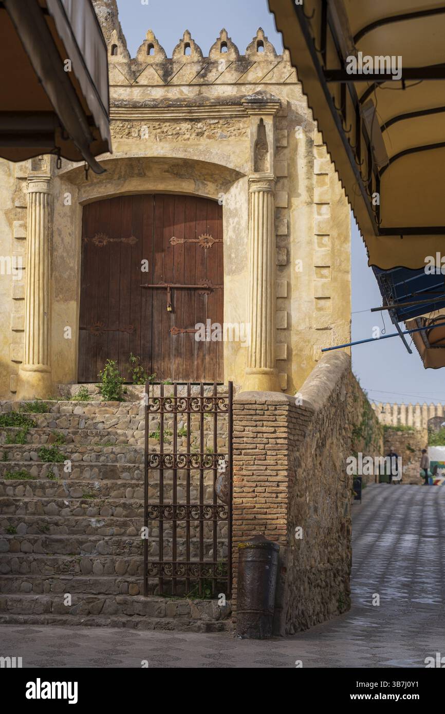 Accesso alle mura di Bab R'mel vicino al Bab Souk, alle fortificazioni portoghesi, Asilah, marocco Foto Stock