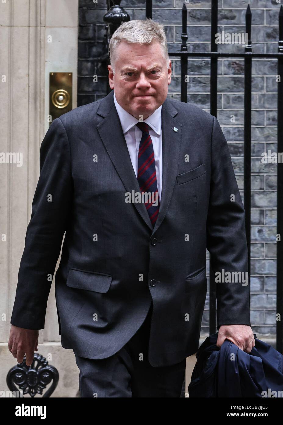 Londra, Regno Unito. 6 maggio 2025. Roy Kennedy, Lord Kennedy di Southwark, capo Whip del governo. I ministri partecipano alla riunione del gabinetto di governo a Downing Street, Londra, Regno Unito Credit: Imageplotter/Alamy Live News Foto Stock