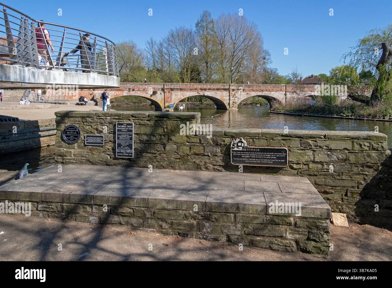 Old Tramway Bridge, River Avon, Stratford-upon-Avon, Warwickshire, Inghilterra, gran Bretagna Foto Stock