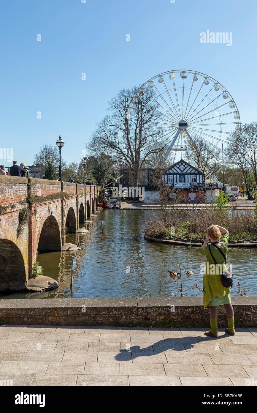 Old Tramway Bridge, Ferris Wheel, River Avon, Stratford-upon-Avon, Warwickshire, Inghilterra, Gran Bretagna Foto Stock