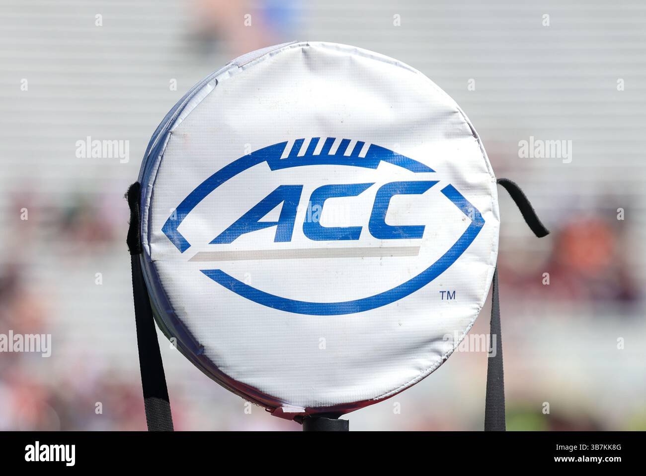 13 aprile 2024: Atlantic Coast Conference marchiata su un marcatore inferiore durante la partita primaverile di football della Virginia Tech Hokies 2024 al Lane Stadium di Blacksburg, Virginia. Greg Atkins/CSM (immagine di credito: Foto Stock