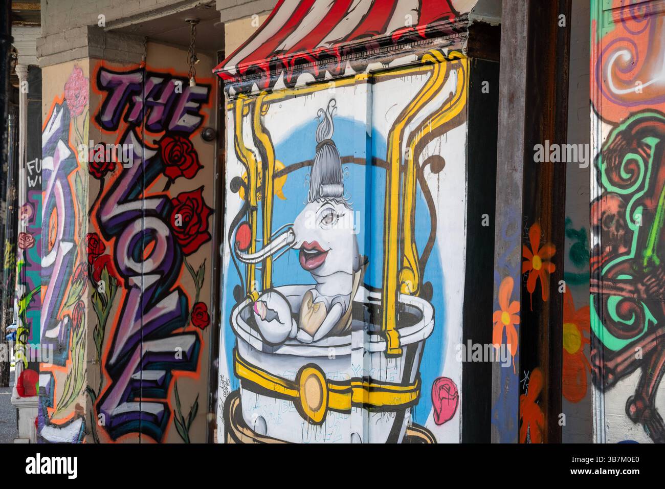 New Orleans, Louisiana - l'arte e l'architettura di New Orleans sono spesso caratterizzate da colori brillanti. Foto Stock