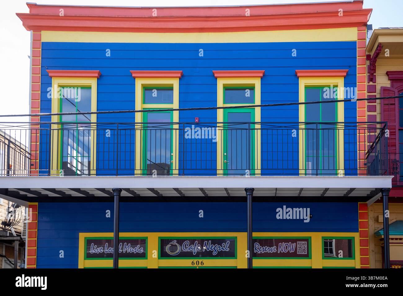 New Orleans, Louisiana - l'architettura di New Orleans presenta spesso colori brillanti. Foto Stock