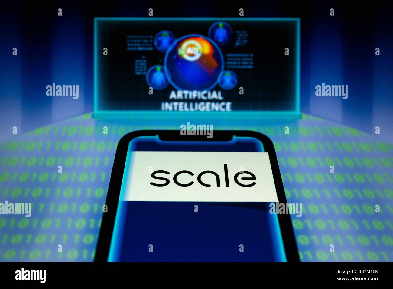 21 maggio 2024, Asuncion, Paraguay: Il logo scale ai viene visualizzato su uno smartphone retroilluminato da una rappresentazione visiva dell'intelligenza artificiale e cifre del codice binario. Scale ai, una startup che fornisce dati al modello ai, ha annunciato di aver chiuso una transazione di finanziamento da 1 miliardo di dollari con una valutazione di 13,8 miliardi di dollari. "Il finanziamento, un mix di primario e secondario, è guidato dall'investitore esistente Accel con la partecipazione di quasi tutti gli investitori esistenti: Y Combinator, Nat Friedman, Index Ventures, Founders Fund, Coatue, Thrive Capital, Spark Capital, NVIDIA, Tiger Global Management, Greenoaks, e WEL Foto Stock