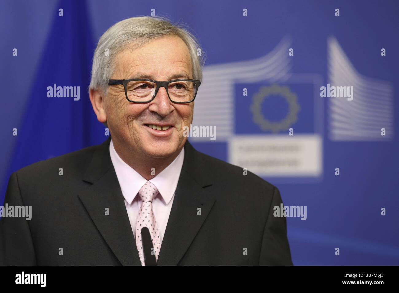 Bruxelles, Belgio - 30 Gennaio 2017: il Presidente della Commissione Europea Jean Claude Juncker parla ai media dopo un incontro con il presidente bulgaro a livello di Unione europea egli Foto Stock