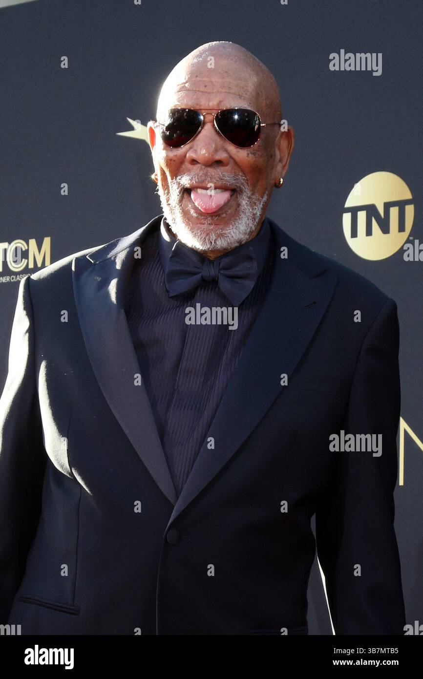 27 aprile 2024, Los Angeles, CA, Stati Uniti: LOS ANGELES - APR 27: Morgan Freeman agli AFI Lifetime Achievement Awards IHO Nicole Kidman al Dolby Theater il 27 aprile 2024 a Los Angeles, CA (Credit Image: © Kathy Hutchins via ZUMA Press Wire) Foto Stock