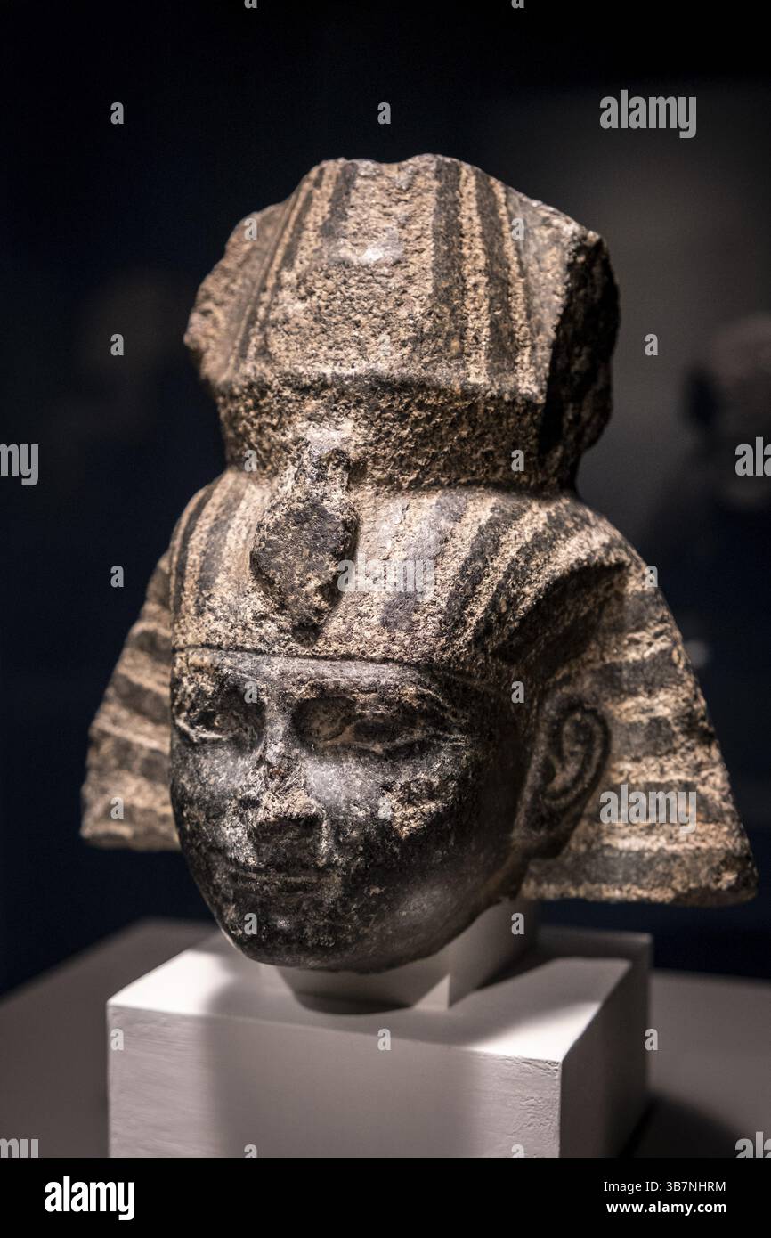 Probabilmente capo del faraone Shabaka, granito, 25a dinastia, 716-702 a.C., probabilmente Eliopoli, Egitto, collezione del British Museum, Africa Foto Stock