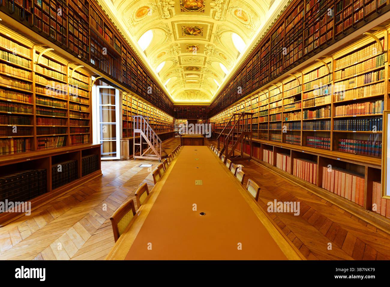 PARIGI, FRANCIA, SEPEMBER 22 , 20 ' : interni della biblioteca nel palazzo del Lussemburgo, sede del Senato francese, una delle due camere della Francia Foto Stock