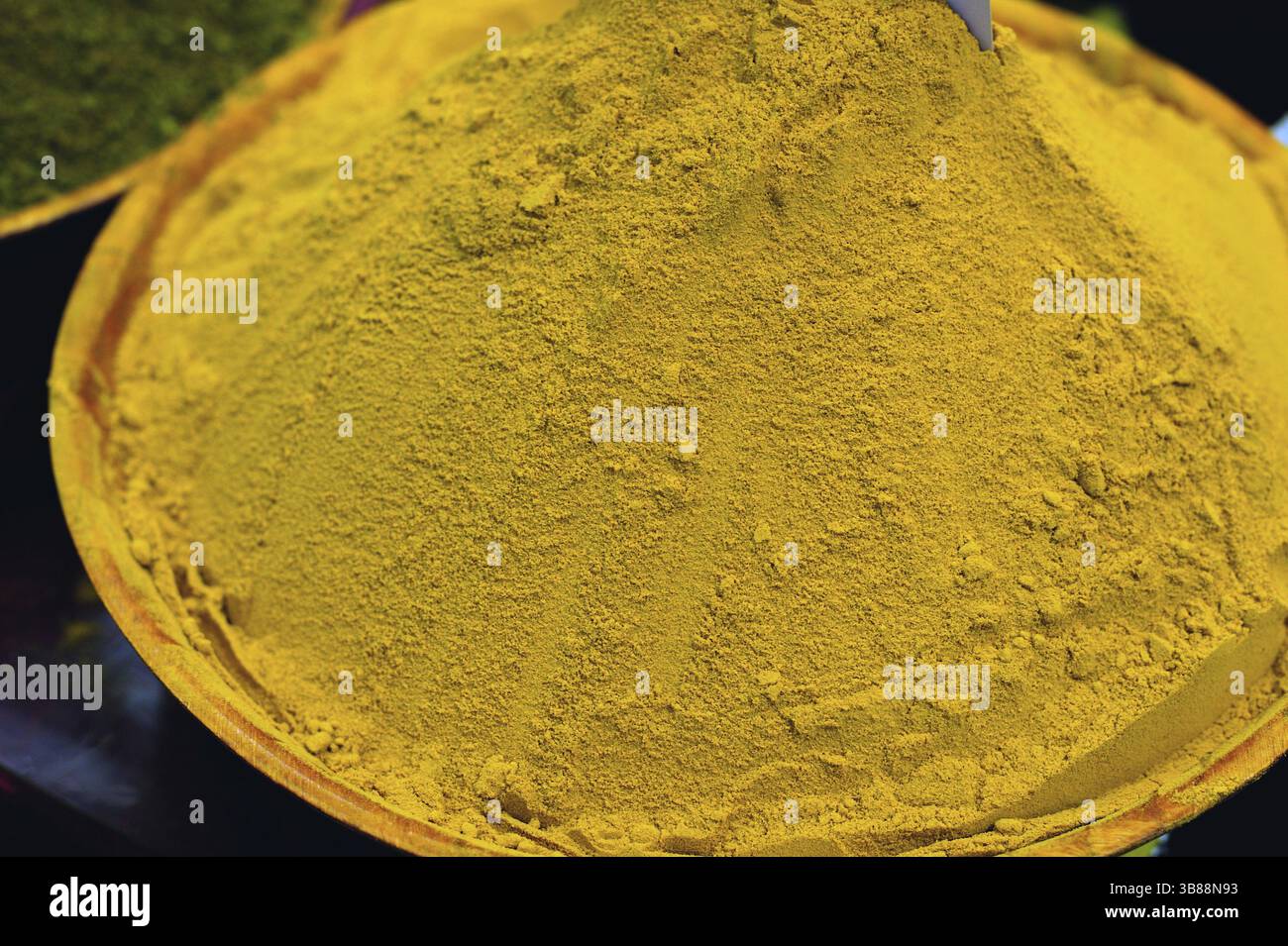 Bella varietà di spezie in un bazar di Firenze Foto Stock