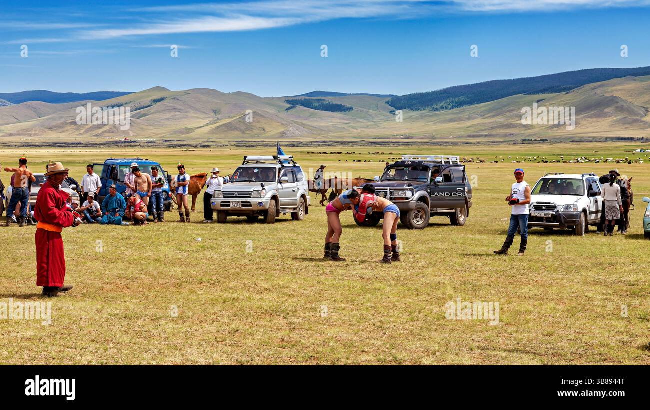 Persone a un festival Nadaam in Mongolia Foto Stock