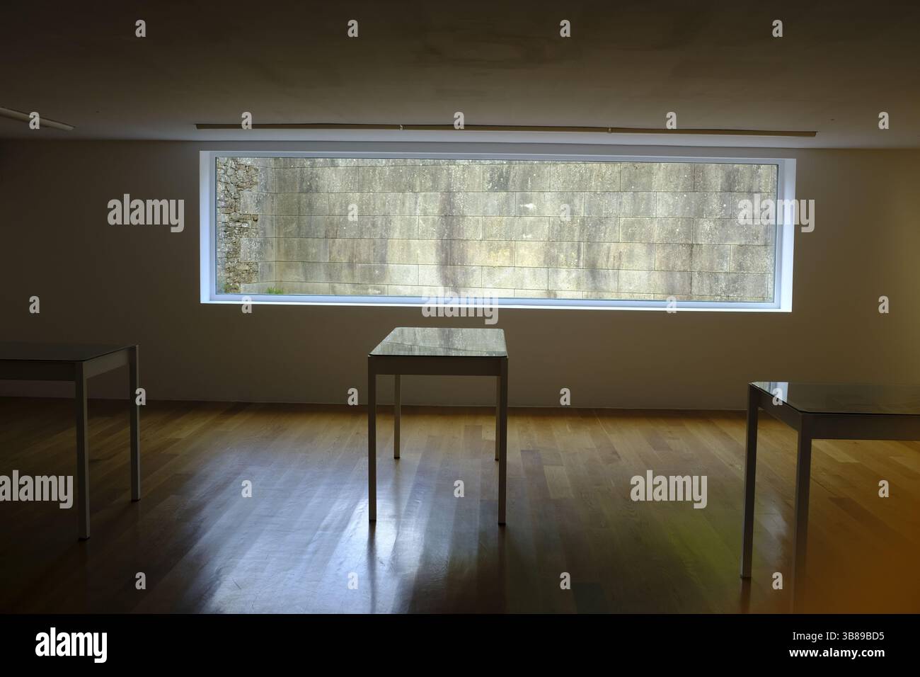 Centro Gallego de Arte Contemporaneo (CGAC) a Santiago de Compostela in Spagna. Di Alvaro Siza Vieira Foto Stock