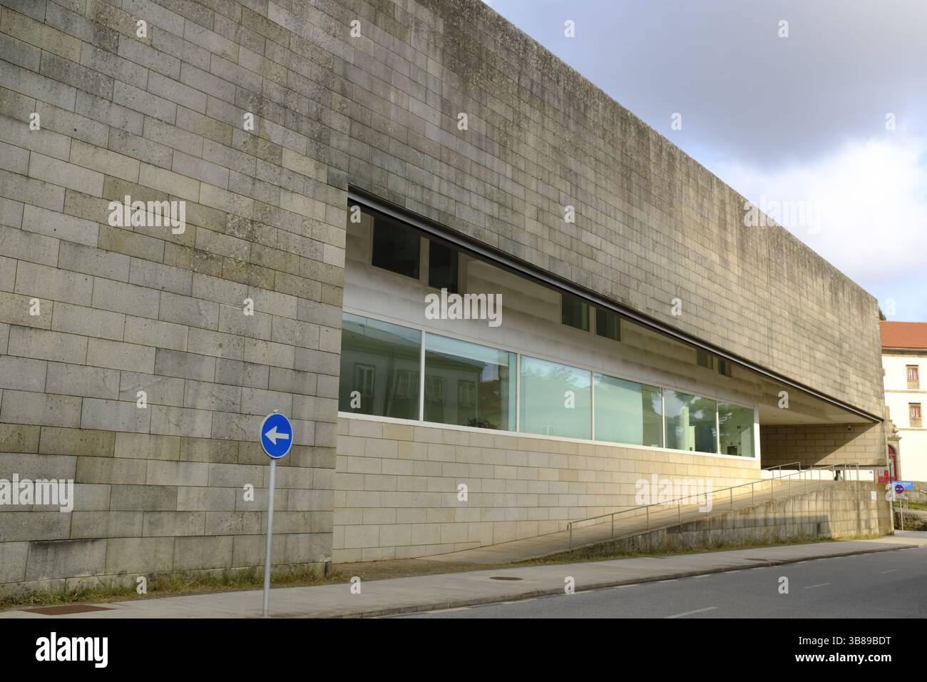 Centro Gallego de Arte Contemporaneo (CGAC) a Santiago de Compostela in Spagna. Di Alvaro Siza Vieira Foto Stock