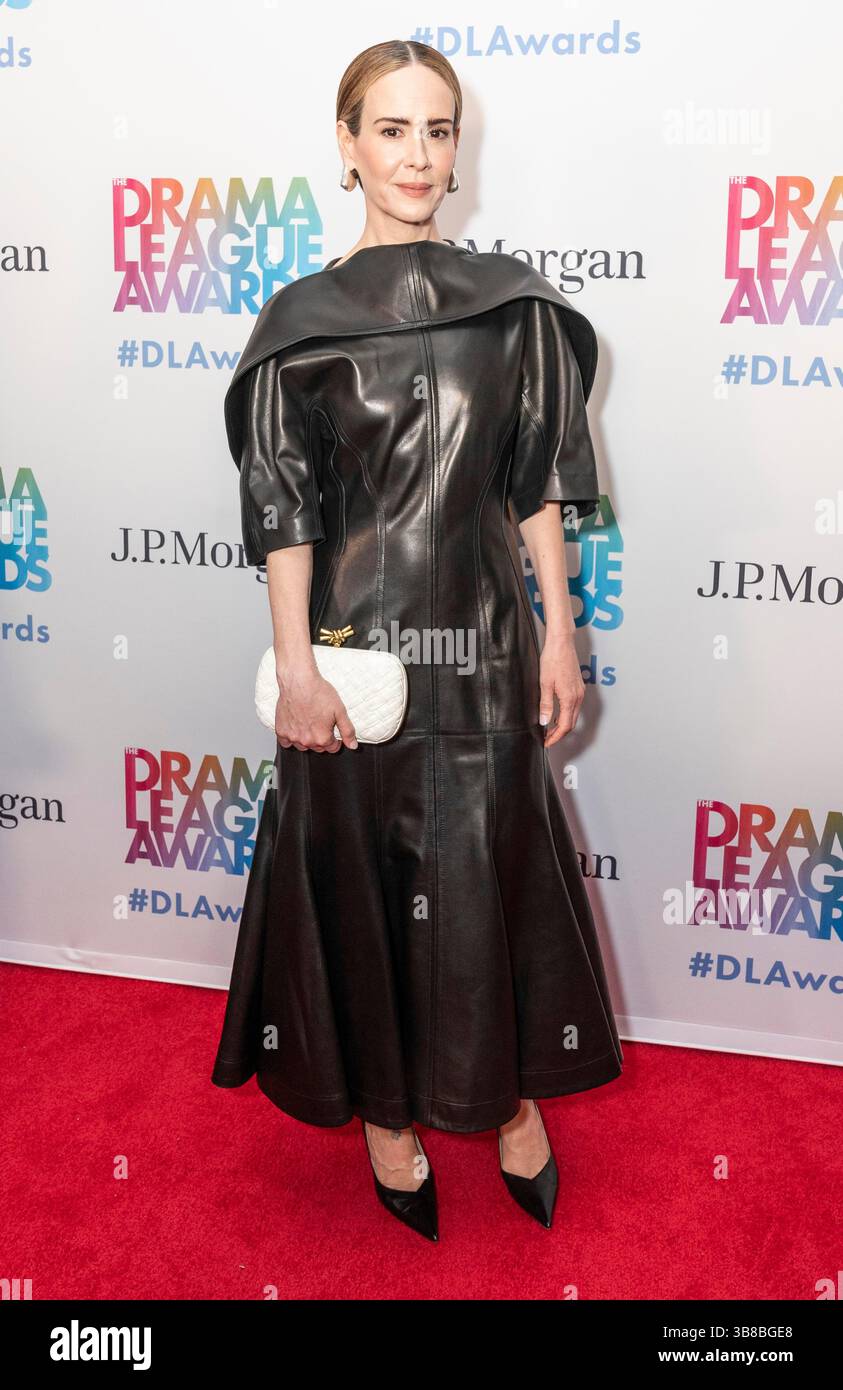 17 maggio 2024, New York, New York, Stati Uniti: Sarah Paulson, vestita da Bottega Veneta, partecipa alla 90° edizione dei Drama League Awards presso la Ziegfeld Ballroom di New York il 17 maggio 2024 (Credit Image: © Lev Radin/ZUMA Press Wire) Foto Stock