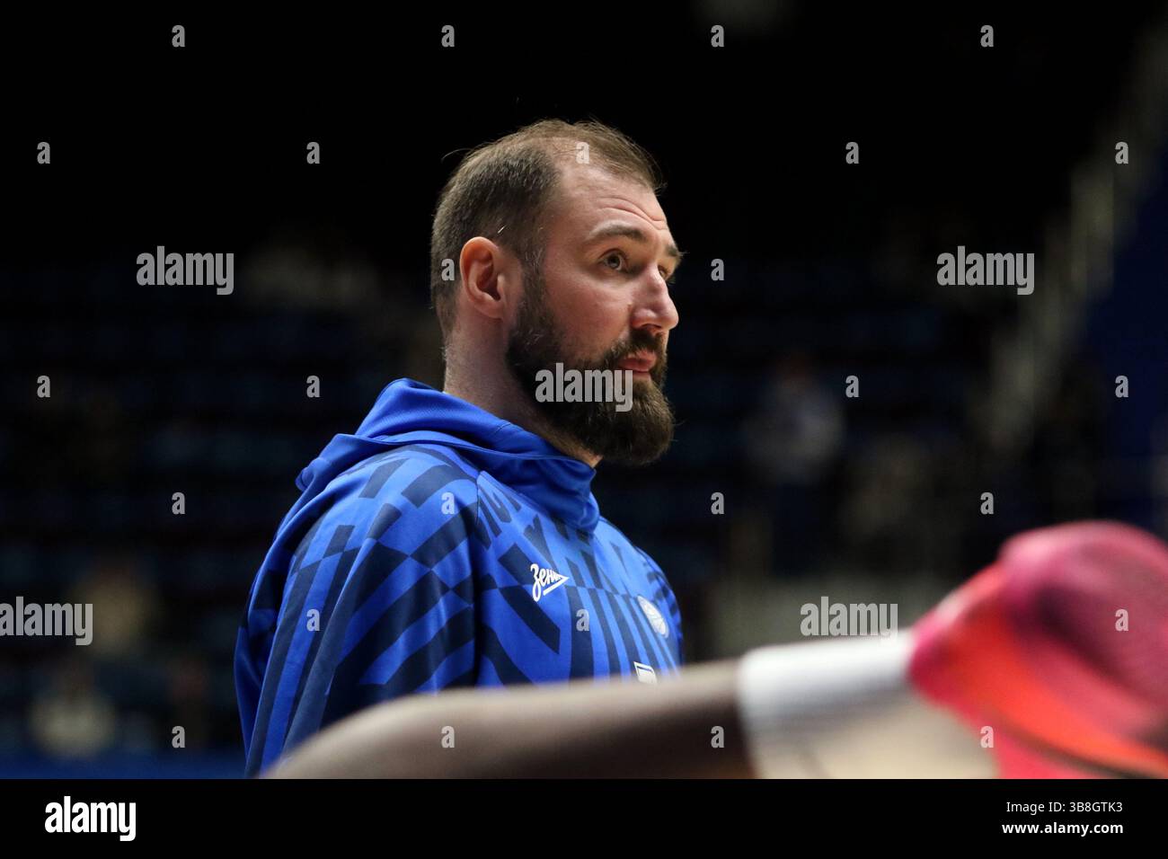 San Pietroburgo, Russia. 7 maggio 2025. Sergey Karasev (7) dello Zenit in azione durante la partita di basket della VTB United League, playoff, 1/2 finali, 2 partite, tra Zenit San Pietroburgo e Lokomotiv Kuban Krasnodar alla "kck Arena", a San Pietroburgo, Russia. Punteggio finale; Zenit 85:80 Lokomotiv Kuban. (Foto di Maksim Konstantinov/SOPA Images/Sipa USA) credito: SIPA USA/Alamy Live News Foto Stock