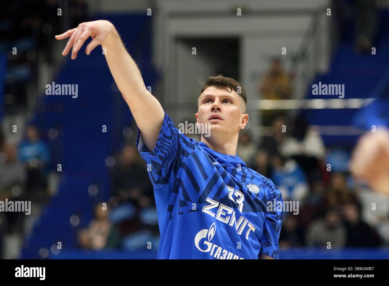 San Pietroburgo, Russia. 7 maggio 2025. Andrey Vorontsevich (33) di Zenit in azione durante la partita di basket della VTB United League, playoff, 1/2 finali, 2 partite, tra Zenit San Pietroburgo e Lokomotiv Kuban Krasnodar alla "kck Arena", a San Pietroburgo, Russia. Punteggio finale; Zenit 85:80 Lokomotiv Kuban. (Foto di Maksim Konstantinov/SOPA Images/Sipa USA) credito: SIPA USA/Alamy Live News Foto Stock