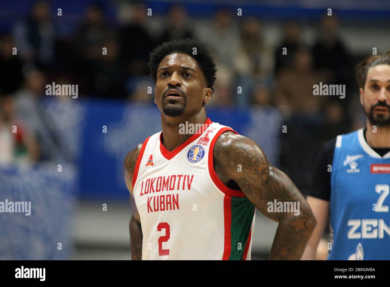 San Pietroburgo, Russia. 7 maggio 2025. Patrick Miller (2) di Lokomotiv Kuban in azione durante la partita di basket della VTB United League, playoff, 1/2 finali, 2 partite, tra Zenit Saint Petersburg e Lokomotiv Kuban Krasnodar alla "Kck Arena", a San Pietroburgo, Russia. Punteggio finale; Zenit 85:80 Lokomotiv Kuban. (Foto di Maksim Konstantinov/SOPA Images/Sipa USA) credito: SIPA USA/Alamy Live News Foto Stock