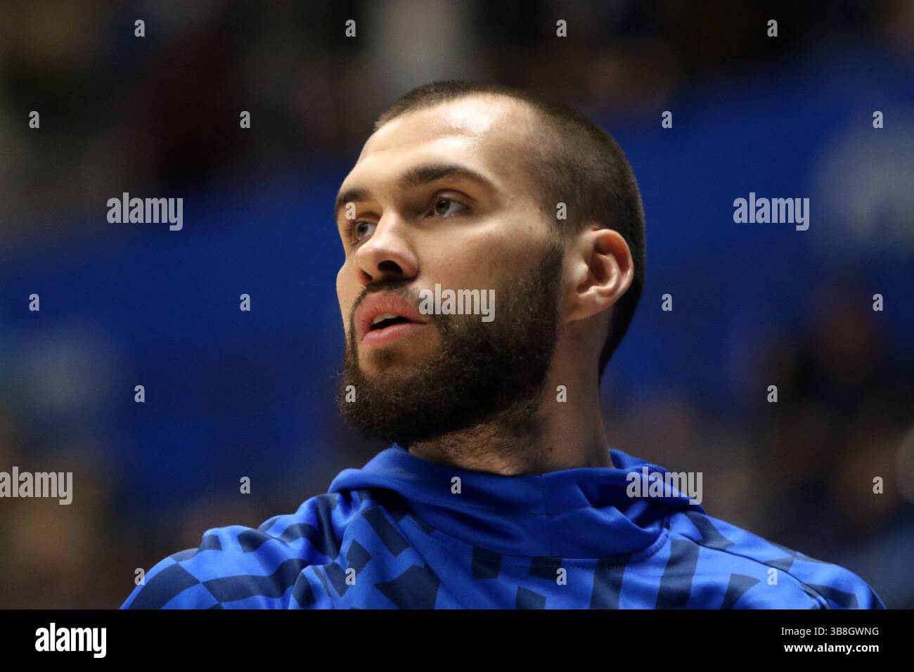 San Pietroburgo, Russia. 7 maggio 2025. Georgy Zhbanov (12) dello Zenit in azione durante la partita di basket della VTB United League, playoff, 1/2 finali, 2 partite, tra Zenit San Pietroburgo e Lokomotiv Kuban Krasnodar alla "Kck Arena", a San Pietroburgo, Russia. Punteggio finale; Zenit 85:80 Lokomotiv Kuban. (Foto di Maksim Konstantinov/SOPA Images/Sipa USA) credito: SIPA USA/Alamy Live News Foto Stock