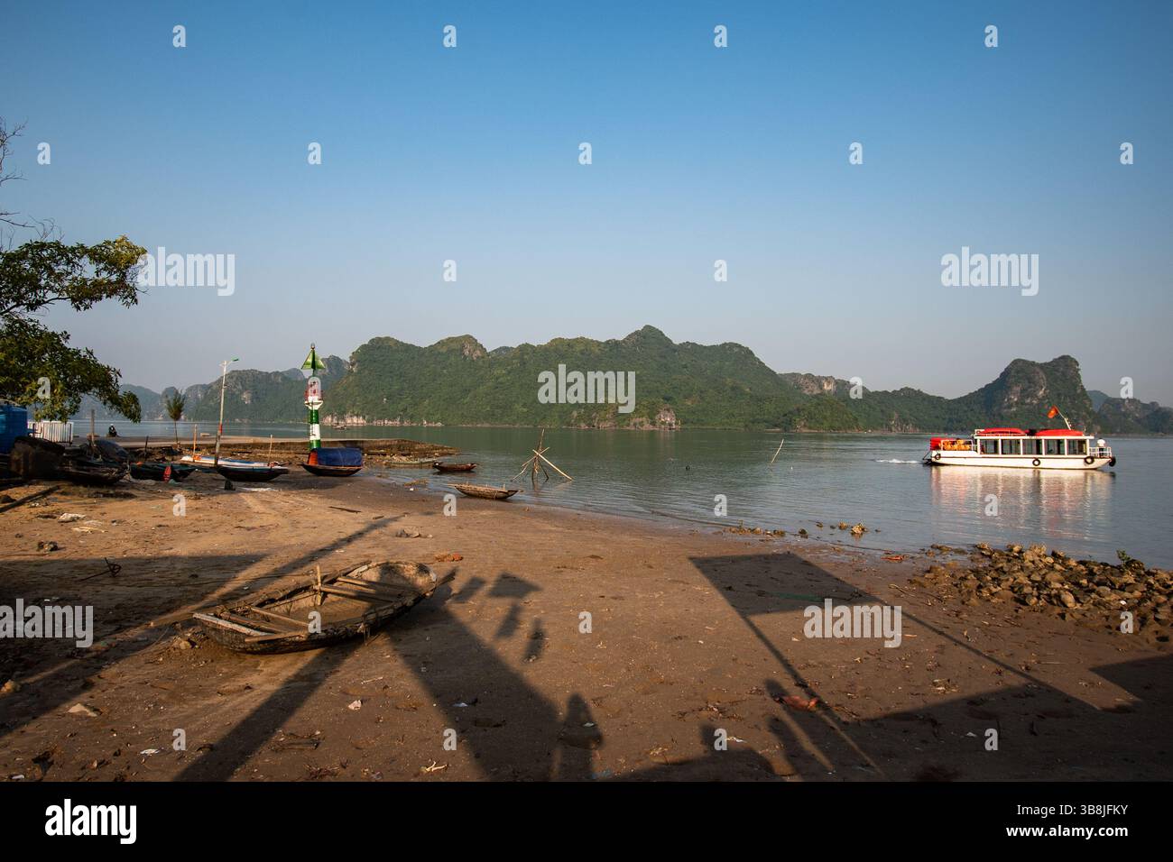 Isola di Cat Ba in Vietnam Foto Stock