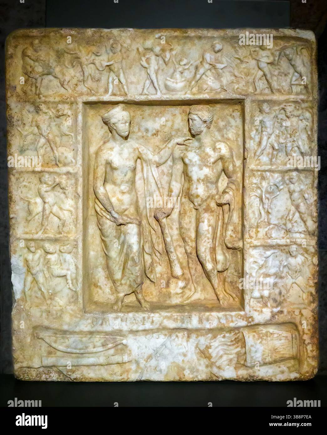 Rilievo votivo II secolo a.C. da Roma, collezione Villa Casali Borgia marmo Palazzo Piacentini - Napoli, Italia Foto Stock