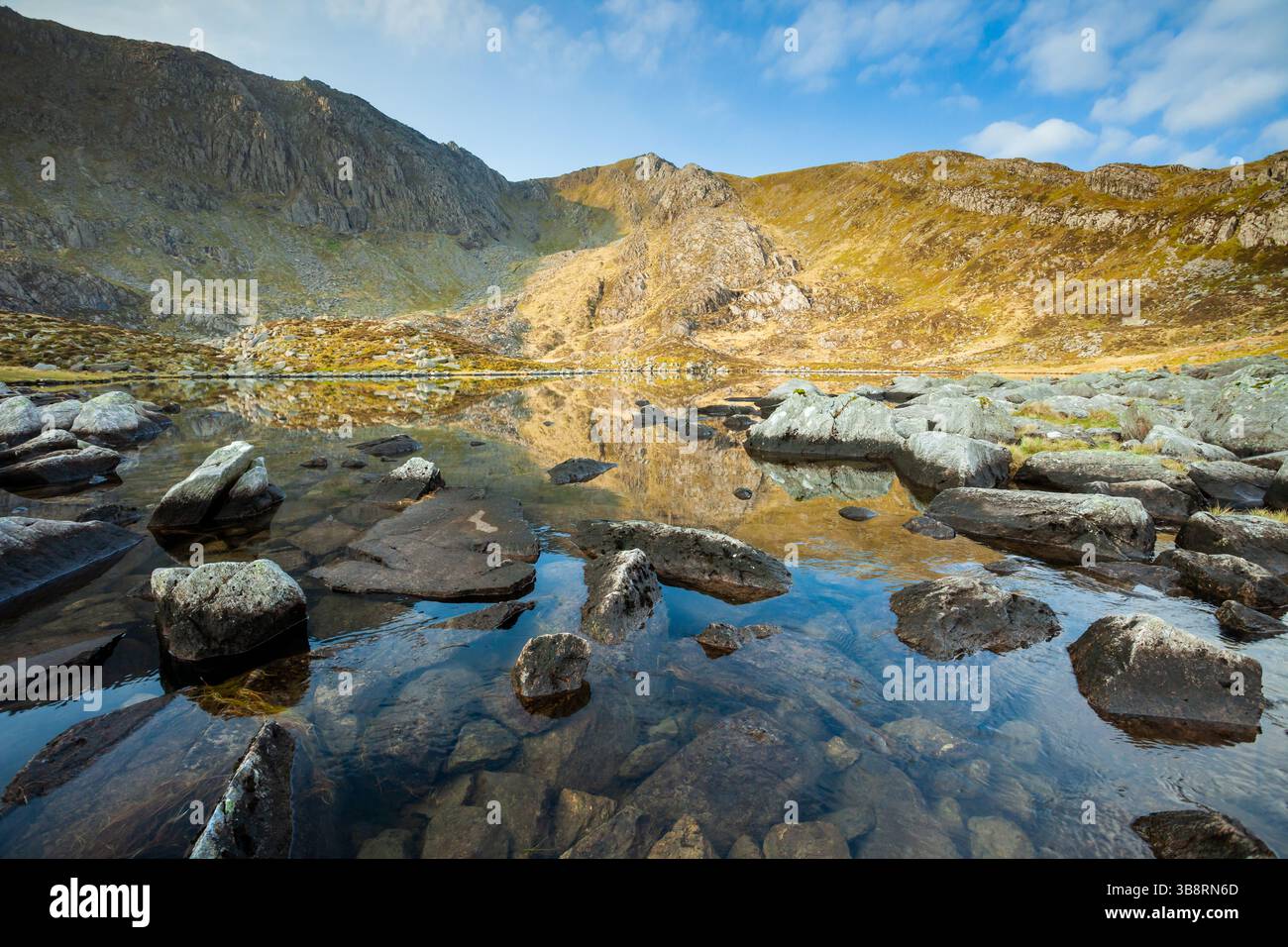 Llyn Bochlwyd nel Parco Nazionale di Snowdonia, Galles. Foto Stock