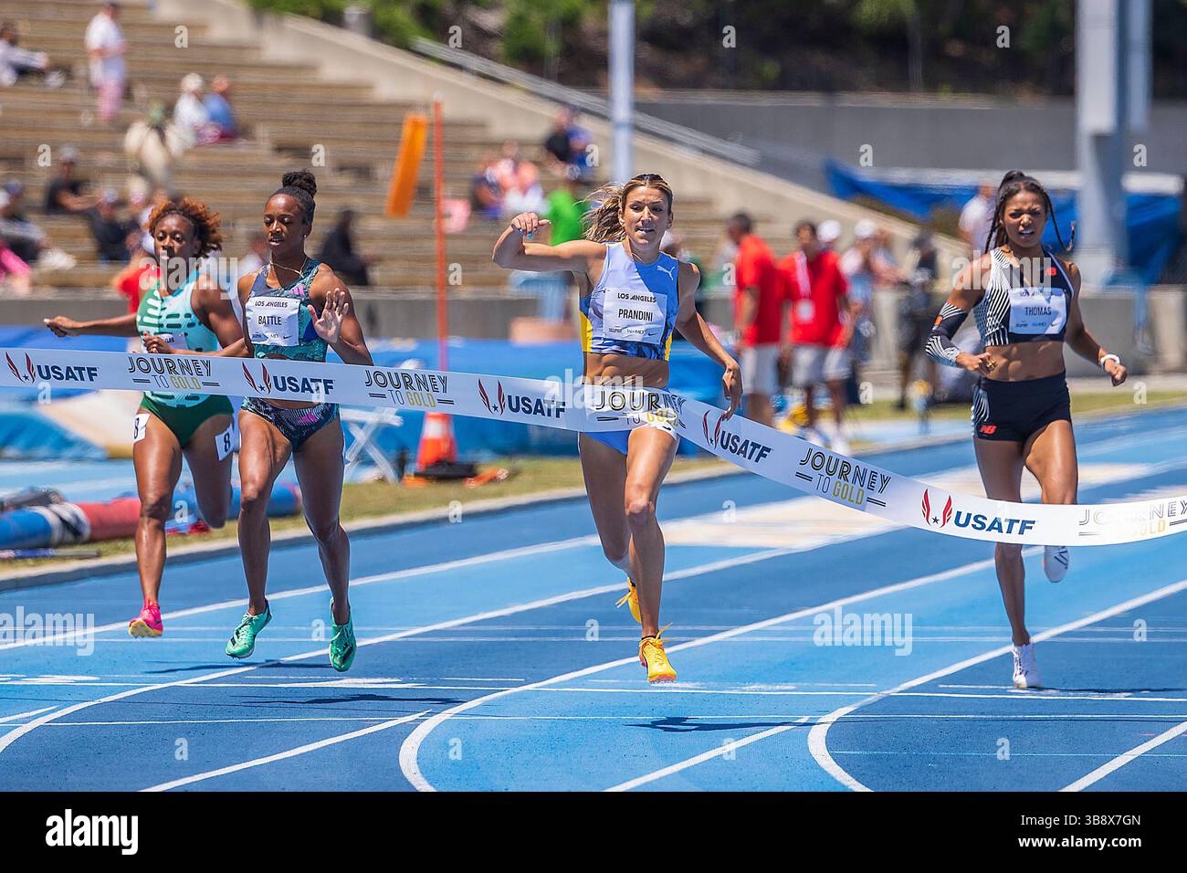 27 maggio 2023, Westwood, California, USA: Jenna Prandini si piazza prima nei 200m femminili nella seconda giornata del Gran Premio USATF di Los Angeles sabato 27 maggio 2023 presso l'UCLA Drake Track and Field Stadium di Westwood, California. ARIANA RUIZ/PI (immagine di credito: © Prensa Internacional via ZUMA Press Wire) Foto Stock