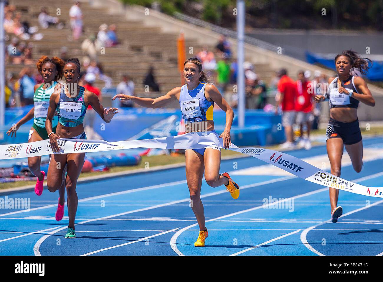27 maggio 2023, Westwood, California, USA: Jenna Prandini si piazza prima nei 200m femminili nella seconda giornata del Gran Premio USATF di Los Angeles sabato 27 maggio 2023 presso l'UCLA Drake Track and Field Stadium di Westwood, California. ARIANA RUIZ/PI (immagine di credito: © Prensa Internacional via ZUMA Press Wire) Foto Stock