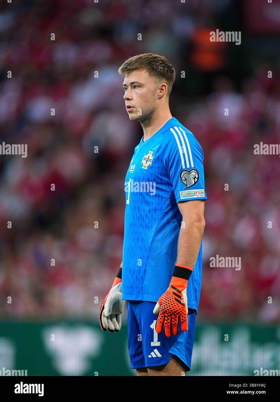16 giugno 2023: Bailey Peacock-Farrell (Irlanda del Nord) guarda durante una partita di qualificazione al Campionato europeo UEFA 2023/2024 del gruppo H, Danimarca contro Irlanda del Nord, a Parken, Copenaghen, Danimarca. Kim Price/CSM (immagine di credito: © Kim Price/CSM tramite ZUMA Press Wire) Foto Stock