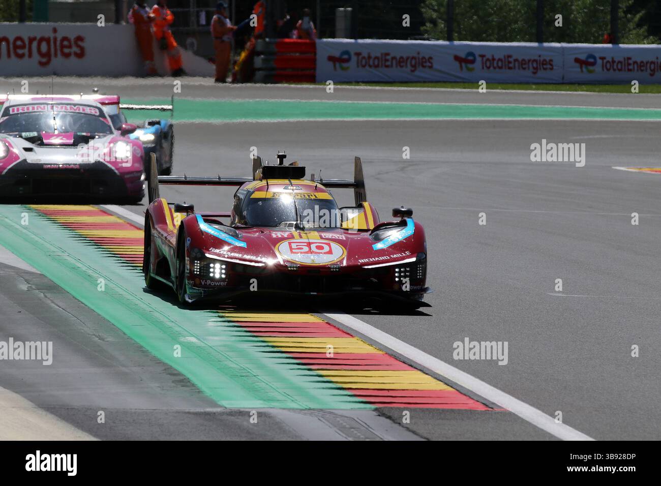 Francorchamps, Belgio. 8 maggio 2025. WEC Total Energies 6 ore Spa-Francorchamps, 07. - 10. Mai 2025 Im Bild: Antonio fuoco (ITA), Miguel Molina (ESP), Nicklas Nielsen (DEN), im Ferrari F 499P/dpa/Alamy Live News Foto Stock