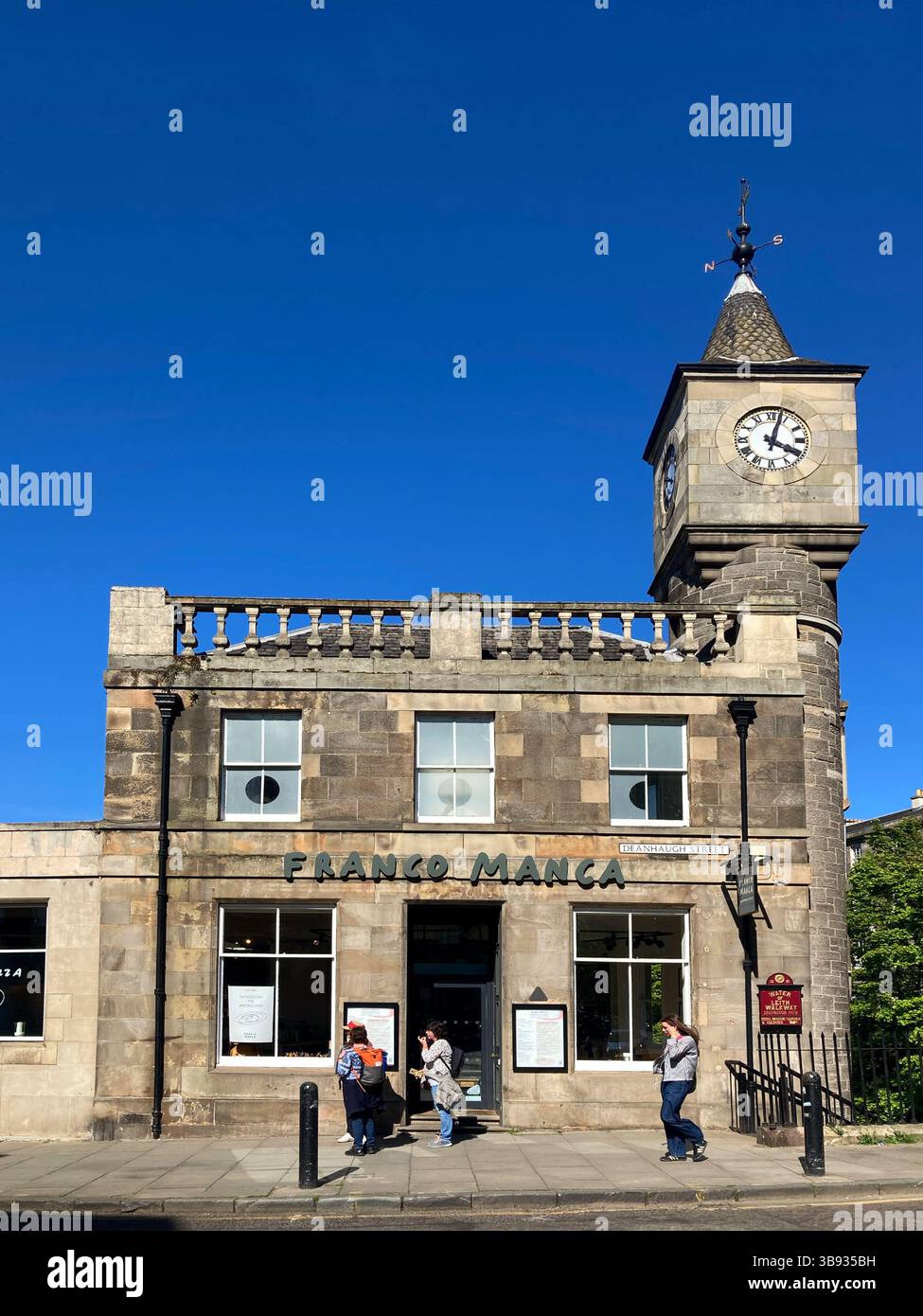 Franco manca, azienda di pizza napoletana, Stockbridge, Edimburgo, Scozia - Immagine stock catturata con smartphone