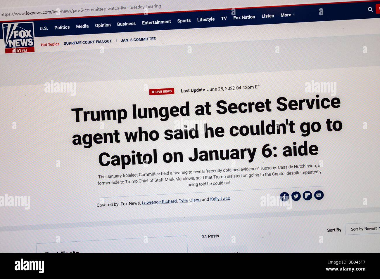"Trump lunged at Secret Service agent...", titolo del sito della CNN News il 28 giugno 2022 dell'incidente che ha coinvolto Donald Trump il 6 gennaio 2021. Foto Stock