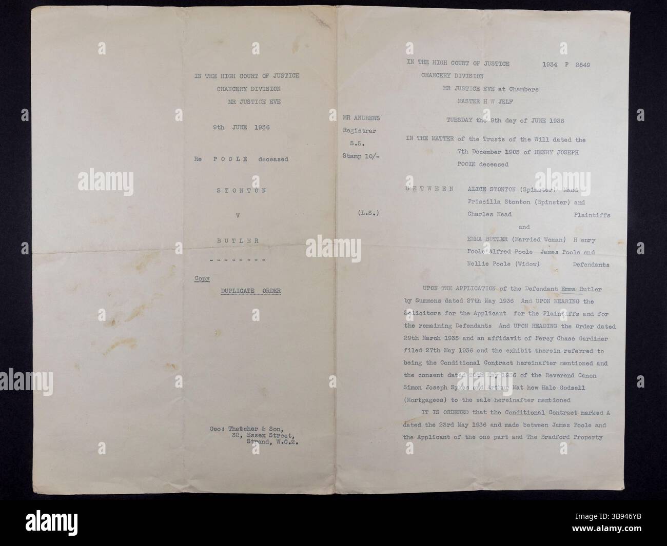 Documento dell'alta Corte di giustizia a seguito di una controversia su un testamento (datato 1936), come contenuto nei titoli di proprietà di una proprietà del Regno Unito. Foto Stock