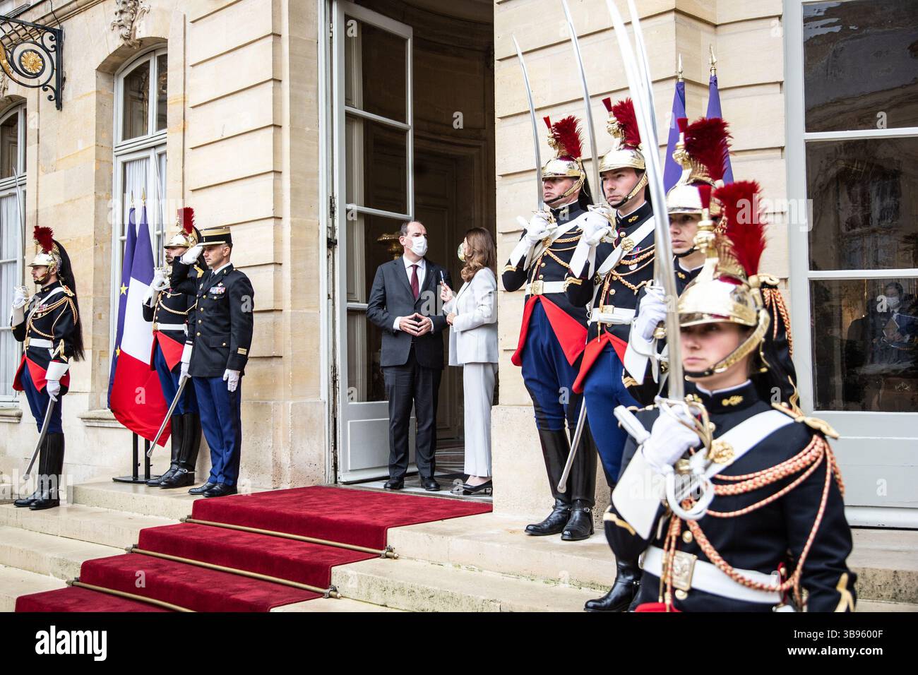 5 ottobre 2021, Parigi, Ile-de-France (regione, Francia: Il primo Ministro riceve la signora Marta Lucia RAMIREZ DE RINCON, Vicepresidente e Ministro degli affari Esteri della Repubblica di Colombia, in occasione della sua visita di lavoro in Francia. Scambio sulla lotta contro il riscaldamento globale e la pandemia di COVID-19 (immagine di credito: © Sadak Souici/ZUMA Press Wire) Foto Stock