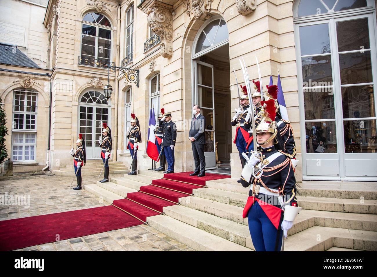 5 ottobre 2021, Parigi, Ile-de-France (regione, Francia: Il primo Ministro riceve la signora Marta Lucia RAMIREZ DE RINCON, Vicepresidente e Ministro degli affari Esteri della Repubblica di Colombia, in occasione della sua visita di lavoro in Francia. Scambio sulla lotta contro il riscaldamento globale e la pandemia di COVID-19 (immagine di credito: © Sadak Souici/ZUMA Press Wire) Foto Stock