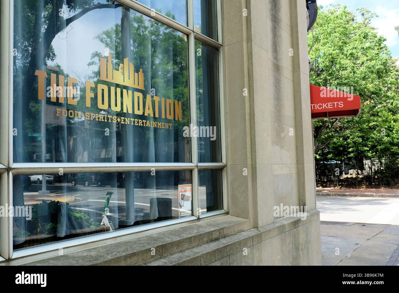 The Foundation, un ristorante locale, cocktail bar, musica dal vivo e luogo di ritrovo a Richmond, Virginia; parte del Lindsey Food Group. Foto Stock