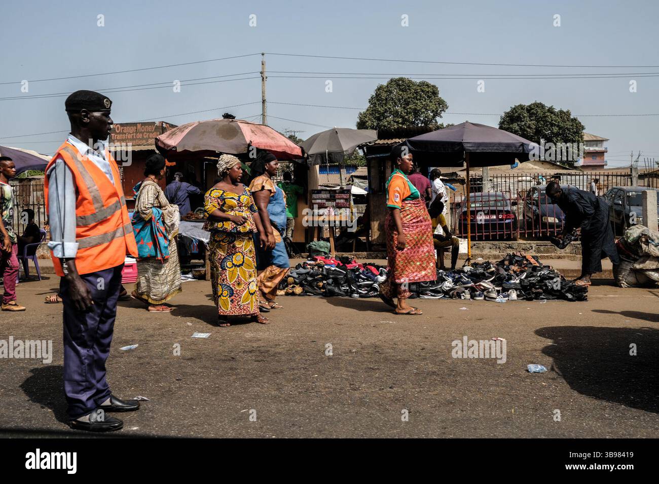 29 febbraio 2020, Conakry, Conakry, Guinea: Le elezioni legislative in Guinea si svolgono il 1° marzo 2020, la capitale Conakry si sta preparando per queste elezioni. (Immagine di credito: © Sadak Souici/ZUMA Press Wire) Foto Stock