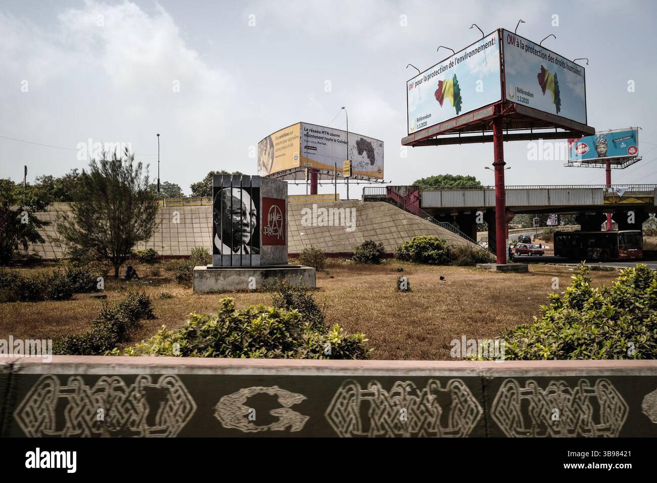 29 febbraio 2020, Conakry, Conakry, Guinea: Le elezioni legislative in Guinea si svolgono il 1° marzo 2020, la capitale Conakry si sta preparando per queste elezioni. (Immagine di credito: © Sadak Souici/ZUMA Press Wire) Foto Stock