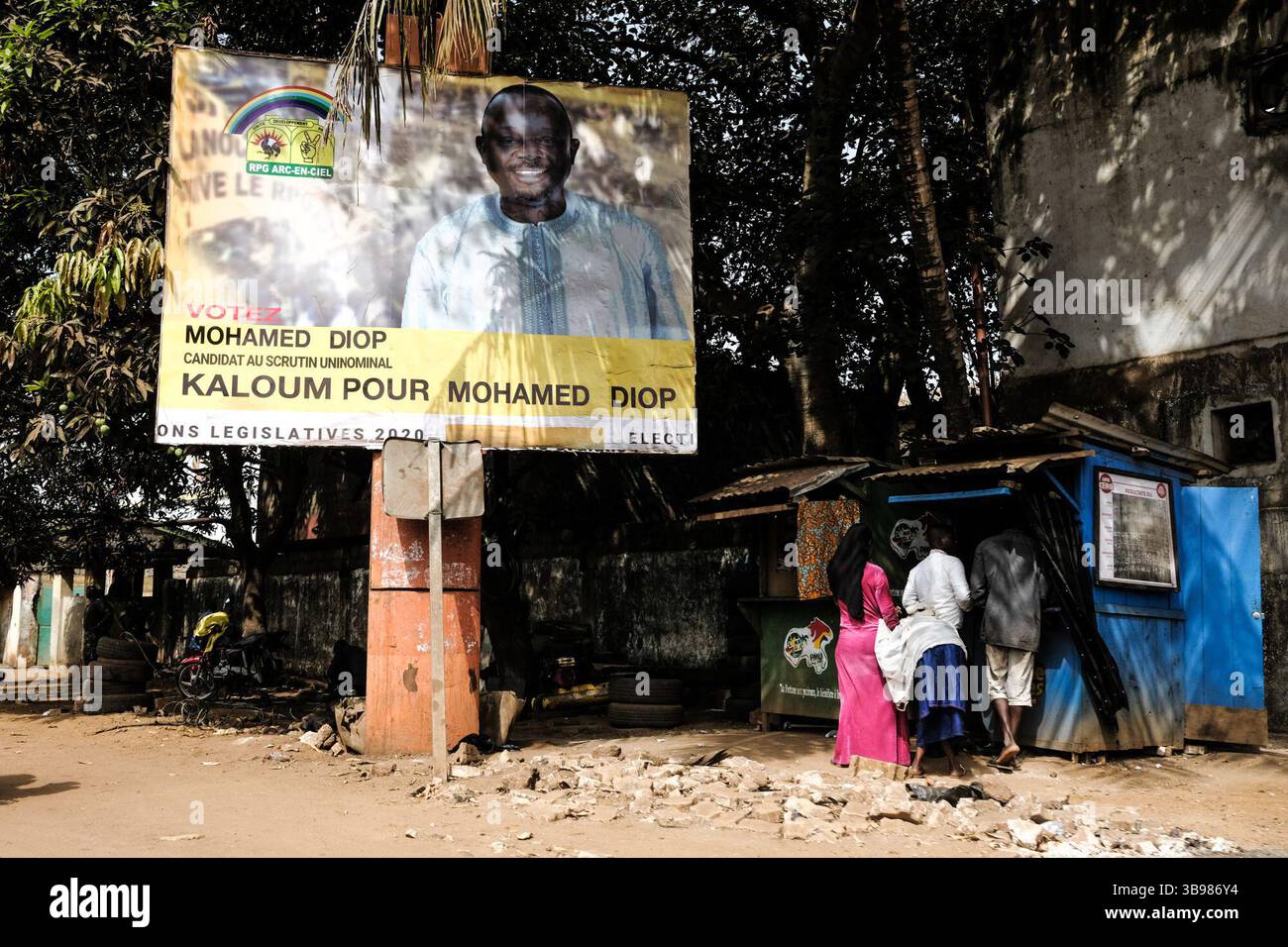 29 febbraio 2020, Conakry, Conakry, Guinea: Le elezioni legislative in Guinea si svolgono il 1° marzo 2020, la capitale Conakry si sta preparando per queste elezioni. (Immagine di credito: © Sadak Souici/ZUMA Press Wire) Foto Stock