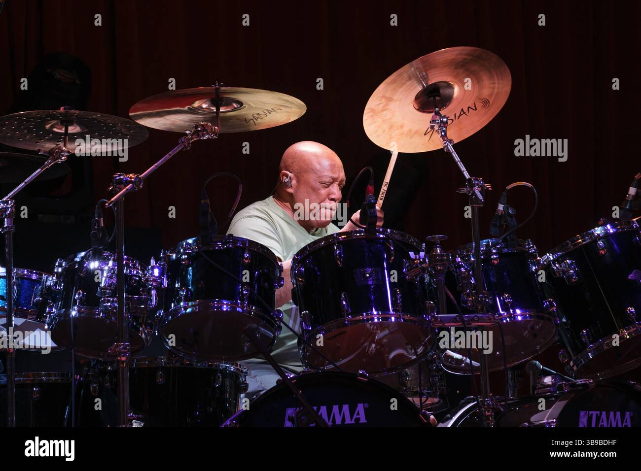 Billy Cobham si esibisce al Cheltenham Jazz Festival, Regno Unito. 3 maggio 2025 Foto Stock