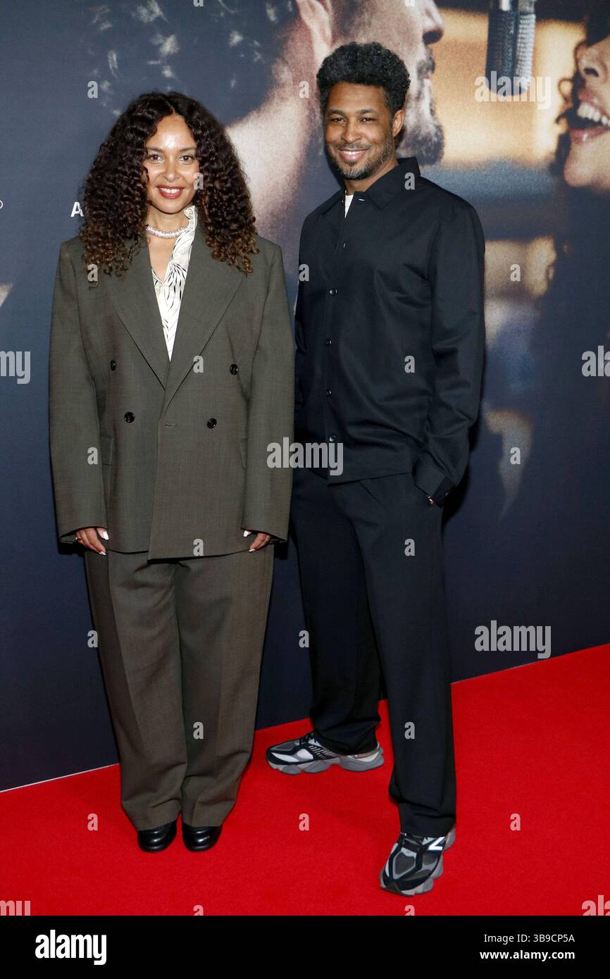 Joy Denalane e il regista Sekou Neblett alla prima di Max & Joy - Komm naeher (serie di documentari in tre parti nell'ARD Mediathek) nell'Astor Foto Stock