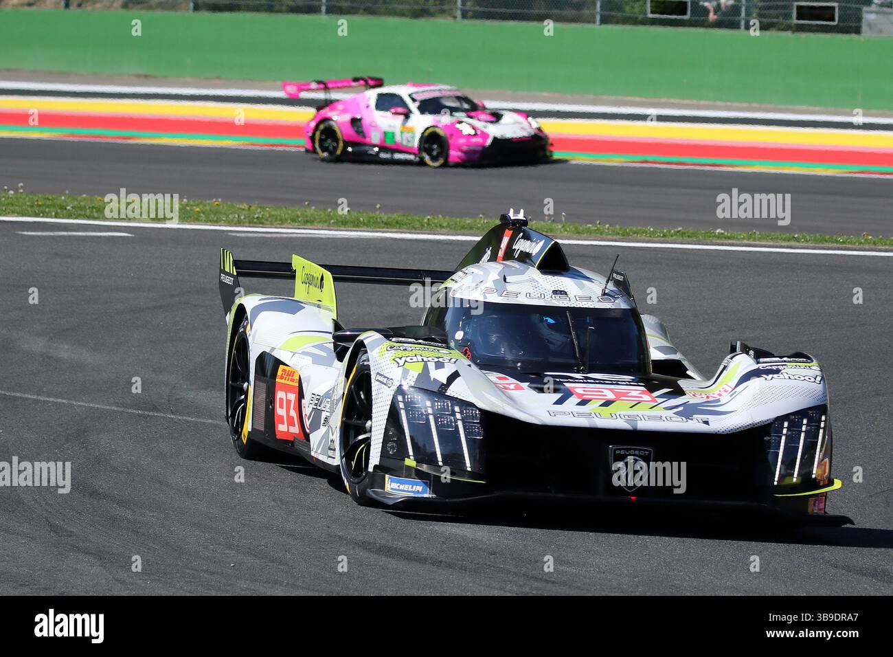 Francorchamps, Belgio. 9 maggio 2025. WEC Total Energies 6 ore Spa-Francorchamps, 07. - 10. Mai 2025 IM Bild: Paul di resta (GBR), Mikkel Jensen (DEN), Jean-Eric Vergne (fra), im Peugeot 9X8 crediti: dpa/Alamy Live News Foto Stock