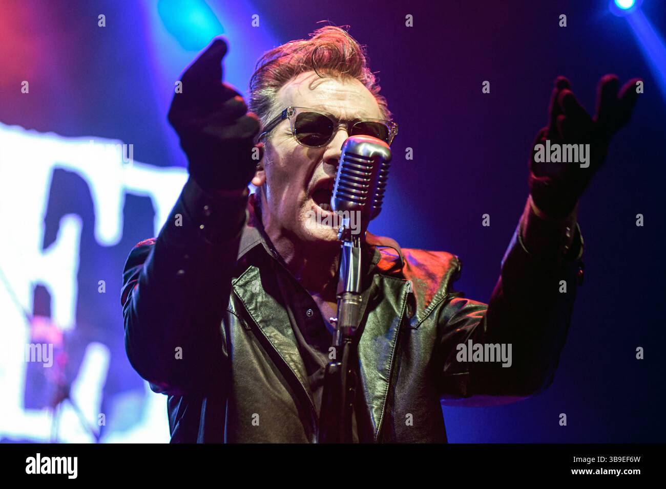 Dave Vanian, cantante della leggendaria band punk rock The Damned. Foto Stock