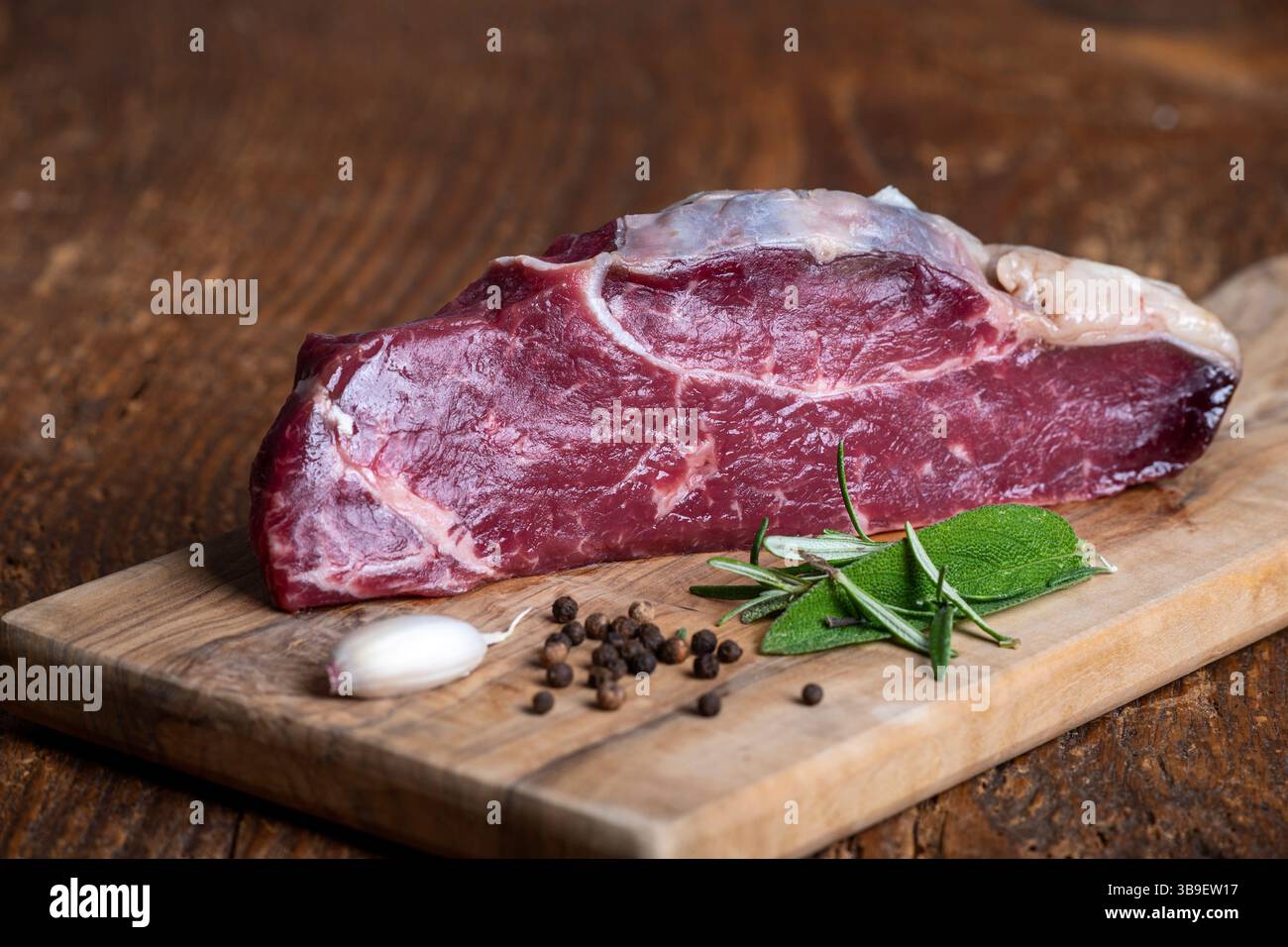 Bistecca cruda in sacchetto sous-vide Foto Stock